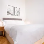 Aparthotel Limehome Rua 31 De Janeiro Oporto