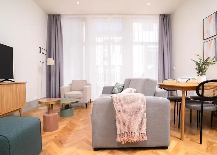 Limehome Rua 31 De Janeiro מלון דירות